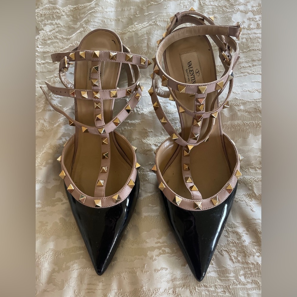 Valentino Rockstud Patent Leather High Heels (size 41.5)(preowned)